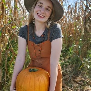 Meet your Posher, Abigail